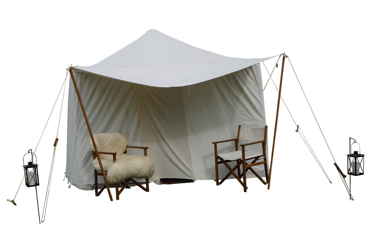 découvrez l'art du bivouac : une expérience immersive en pleine nature, où l'aventure et la tranquillité se rencontrent pour une nuit inoubliable sous les étoiles.