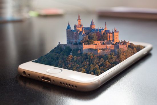 découvrez l'univers fascinant de la réalité virtuelle, où l'immersion et l'interactivité se rencontrent pour offrir des expériences inégalées. plongez dans des mondes virtuels captivants et explorez des possibilités infinies, que ce soit pour le divertissement, l'éducation ou la formation professionnelle.