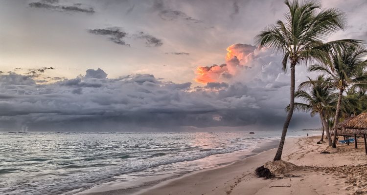 découvrez les meilleures destinations pour vos voyages d'été, des plages ensoleillées aux aventures en montagne. préparez-vous à créer des souvenirs inoubliables et à explorer de nouveaux horizons cette saison estivale.