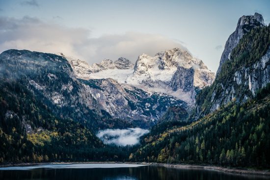 découvrez les meilleures destinations de randonnée à travers la france. que vous soyez débutant ou randonneur expérimenté, notre guide vous propose des sentiers adaptés à tous les niveaux, avec des conseils pratiques pour profiter pleinement de l'aventure en pleine nature.