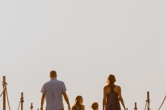 découvrez les meilleures destinations pour des vacances en famille, alliant divertissement, détente et aventures inoubliables. explorez des lieux adaptés aux enfants et profitez d'activités qui raviront petits et grands.