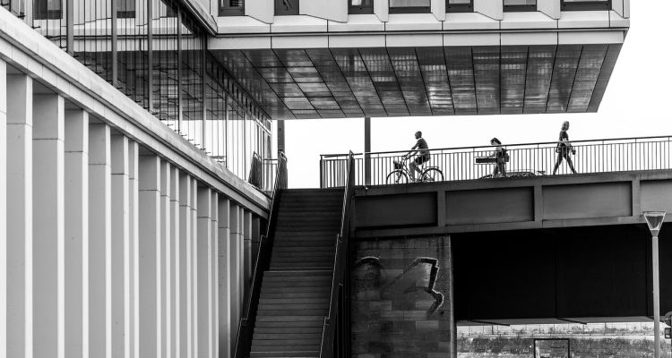 découvrez l'univers fascinant de l'exploration urbaine, où l'aventure rencontre l'histoire. plongez dans des lieux abandonnés, des structures oubliées et des paysages urbains inexplorés à travers des récits captivants et des galeries photos impressionnantes.