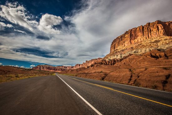 partez à l'aventure avec notre guide complet sur le road trip. découvrez les meilleures routes à travers la france, des conseils pour préparer votre voyage et des idées d'escapades inoubliables. embarquez pour une expérience unique sur les routes pittoresques et explorez des paysages à couper le souffle.
