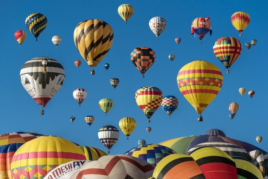 découvrez des mondes inconnus et vivez des expériences inoubliables avec notre guide sur l'aventure. plongez dans des récits captivants, des conseils pratiques et des destinations à couper le souffle pour les amateurs de sensations fortes.