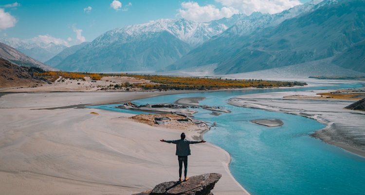 découvrez le voyage transformateur qui vous permettra de découvrir de nouvelles cultures, d'élargir vos horizons et de vous reconnecter avec vous-même. plongez dans des expériences enrichissantes et laissez-vous inspirer par des destinations qui façonnent votre esprit et votre âme.