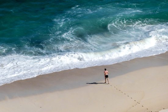 découvrez des destinations d'aventure incontournables qui raviront les passionnés de sensations fortes. explorez des paysages époustouflants, des activités palpitantes et des expériences inoubliables à chaque coin de la planète.